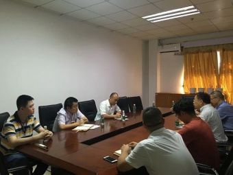 深圳龙岗科技创新局领导莅临英伦科技参观指导