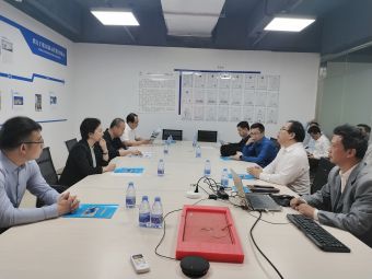 【公司新闻】河北保定闫继红市长一行到访深圳英伦科技股份有限公